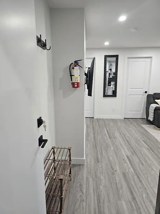 Lovely 2 Bedroom Suite In Calgary Apartment