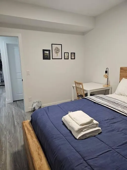 Lovely 2 Bedroom Suite In Calgary