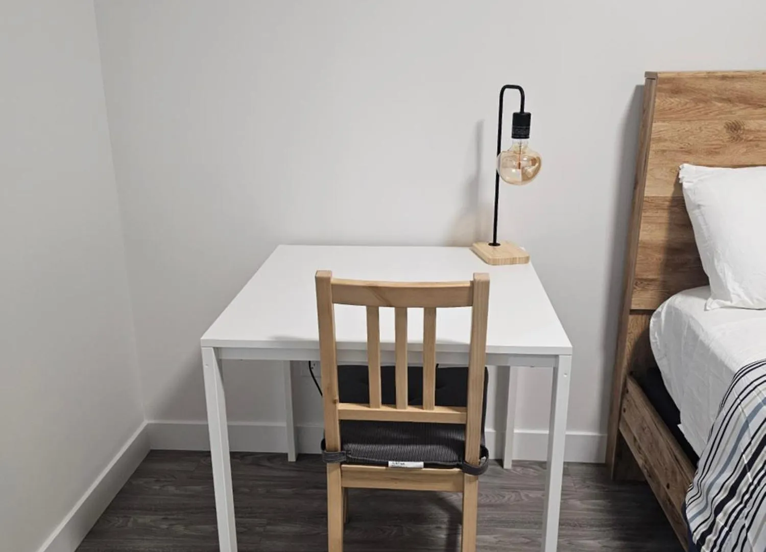 Lovely 2 Bedroom Suite In Calgary Apartment
